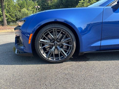 Used 2023 Chevrolet Camaro ZL1 RWD image 10