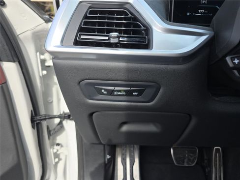 Certified 2024 BMW X6 M60i w/ Dynamic Handling Package image 35