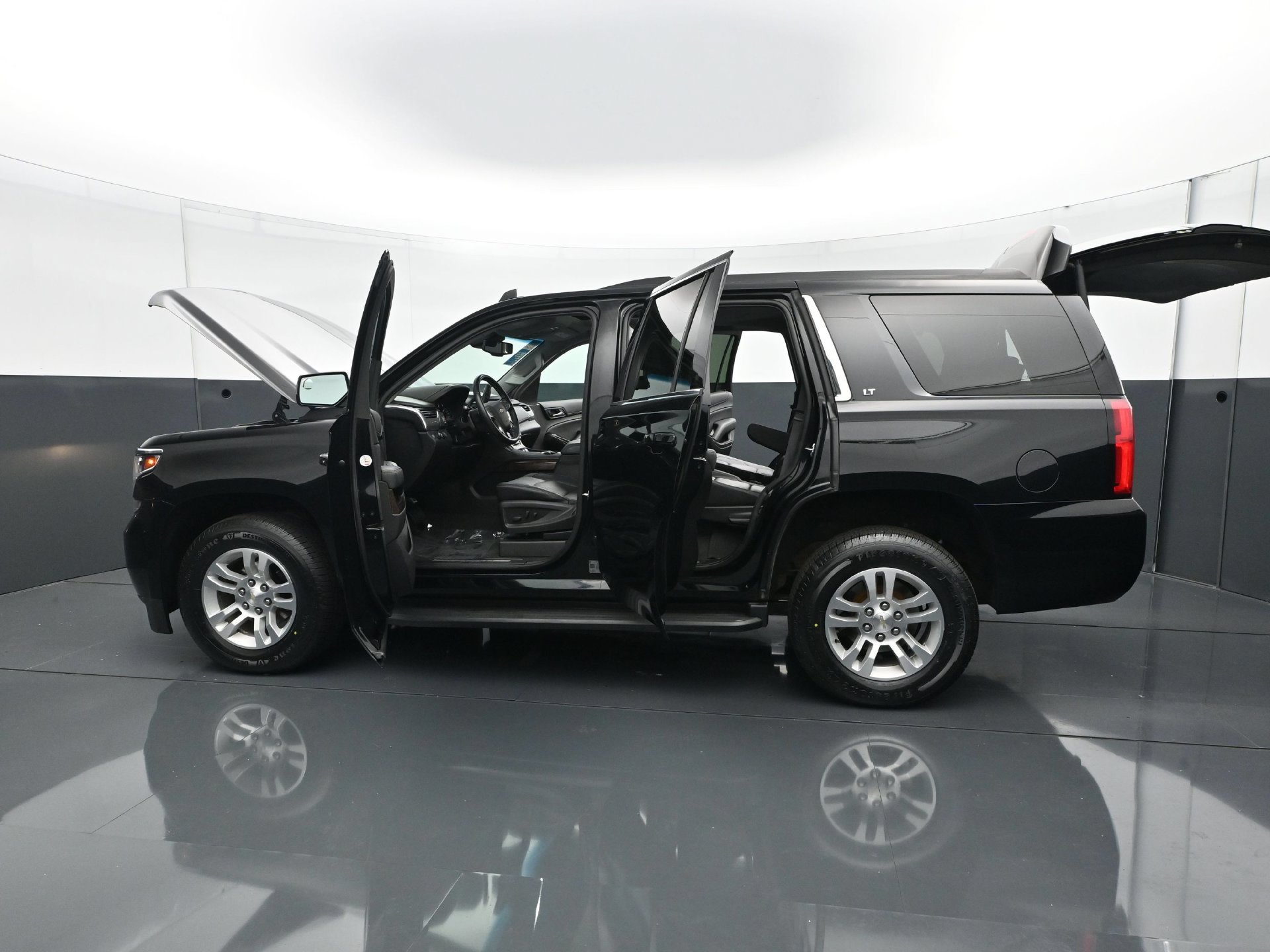 Used 2019 Chevrolet Tahoe LT AWD/4WD image 29