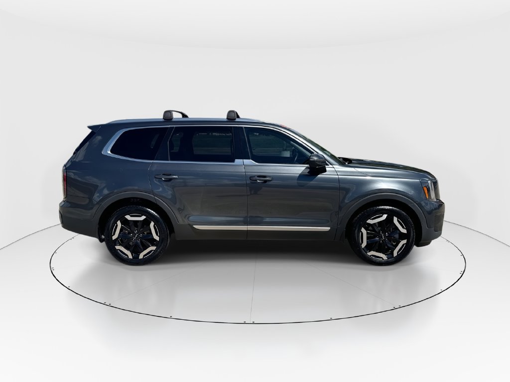 Used 2023 Kia Telluride EX w/ EX Captain's Chair Package FWD image 9