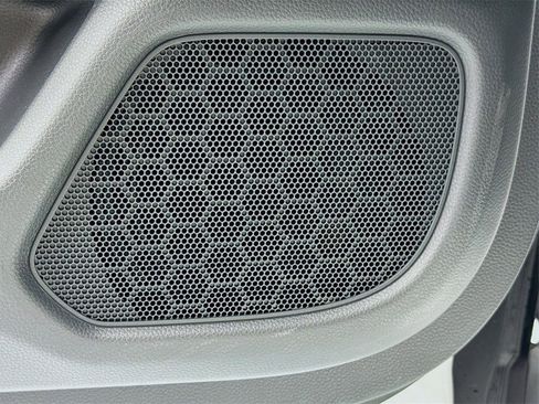 Used 2025 Honda Pilot TrailSport image 23