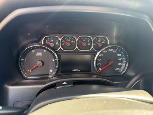 Used 2018 GMC Sierra 3500 SLT w/ Driver Alert Package AWD/4WD image 8