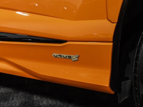 Used 2023 Lamborghini Urus S image 21