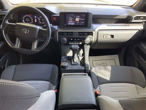 Used 2024 Toyota Tacoma TRD Off-Road image 10