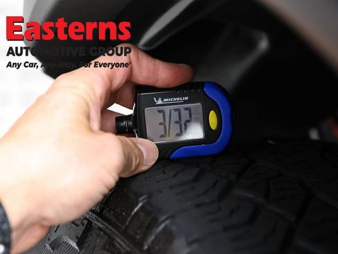 Used 2023 Nissan Frontier PRO-4X AWD/4WD image 28