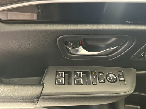Used 2024 Honda Pilot Touring image 13
