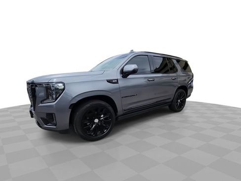 Used 2021 GMC Yukon Denali w/ Denali Premium Package image 4