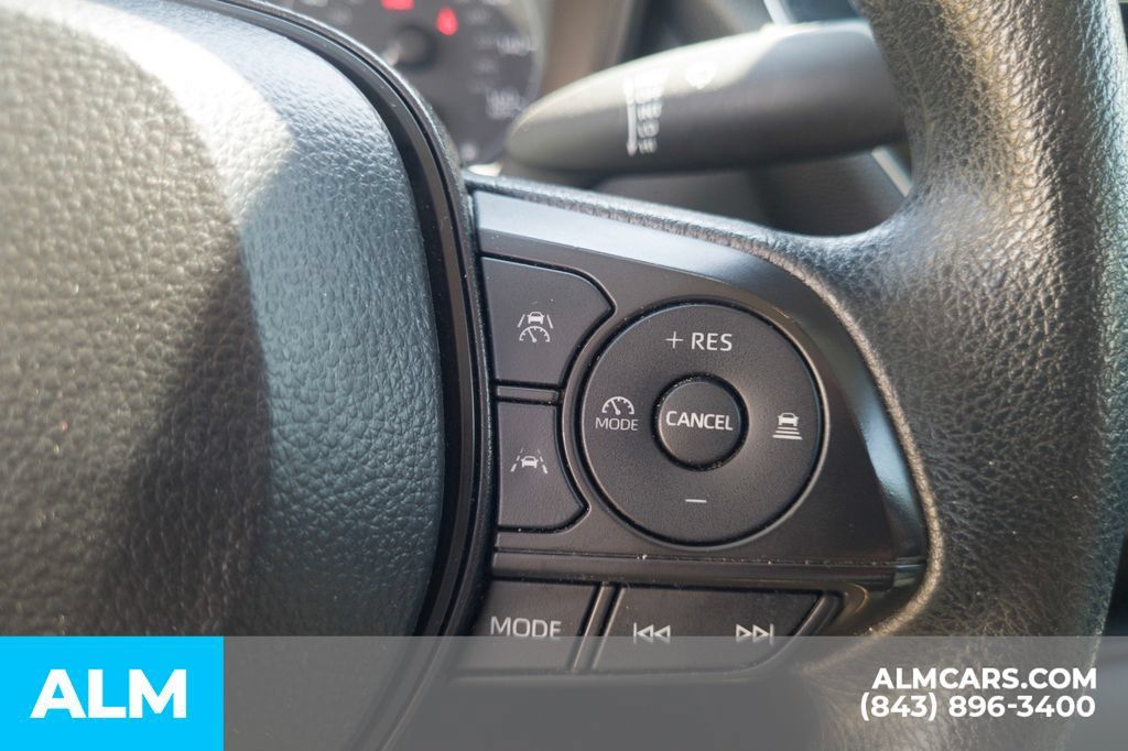 Used 2024 Toyota Corolla LE FWD image 11