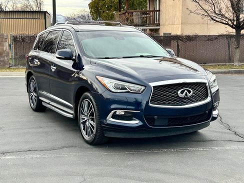 Used 2017 INFINITI QX60 Base w/ Deluxe Technology Package image 7