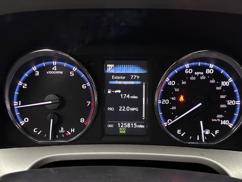 Used 2016 Toyota RAV4 XLE FWD image 16
