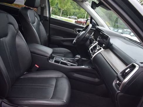 Used 2023 Kia Sorento S w/ Panoramic Sunroof Package AWD/4WD image 14