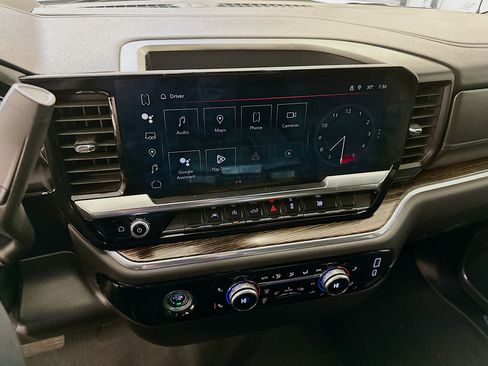 Used 2024 GMC Sierra 1500 Elevation image 26