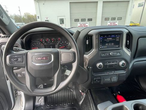 Used 2023 GMC Sierra 3500 Pro w/ Convenience Package image 33