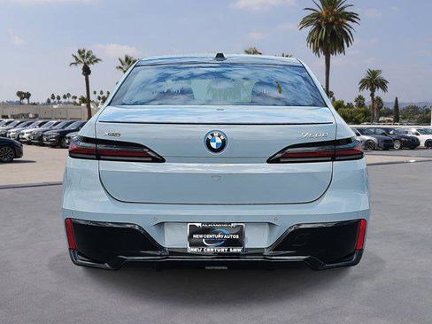 New 2026 BMW 750e xDrive w/ Executive Package image 6