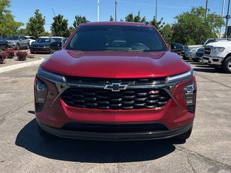 Used 2025 Chevrolet Trax RS w/ Driver Confidence Package FWD video 2