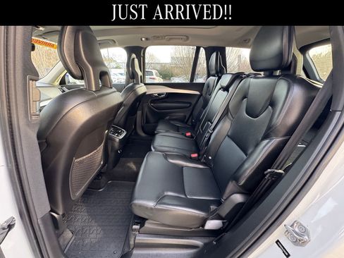 Used 2018 Volvo XC90 T5 Momentum w/ Convenience Package image 10