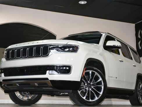 Used 2022 Jeep Wagoneer Series III w/ Premium Group I image 84