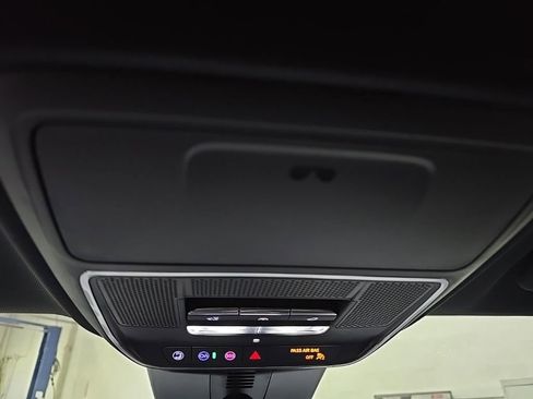 New 2026 Buick Enclave Avenir w/ Super Cruise Package FWD image 23