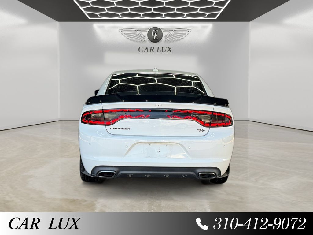 Used 2018 Dodge Charger R/T w/ Blacktop Package RWD image 4