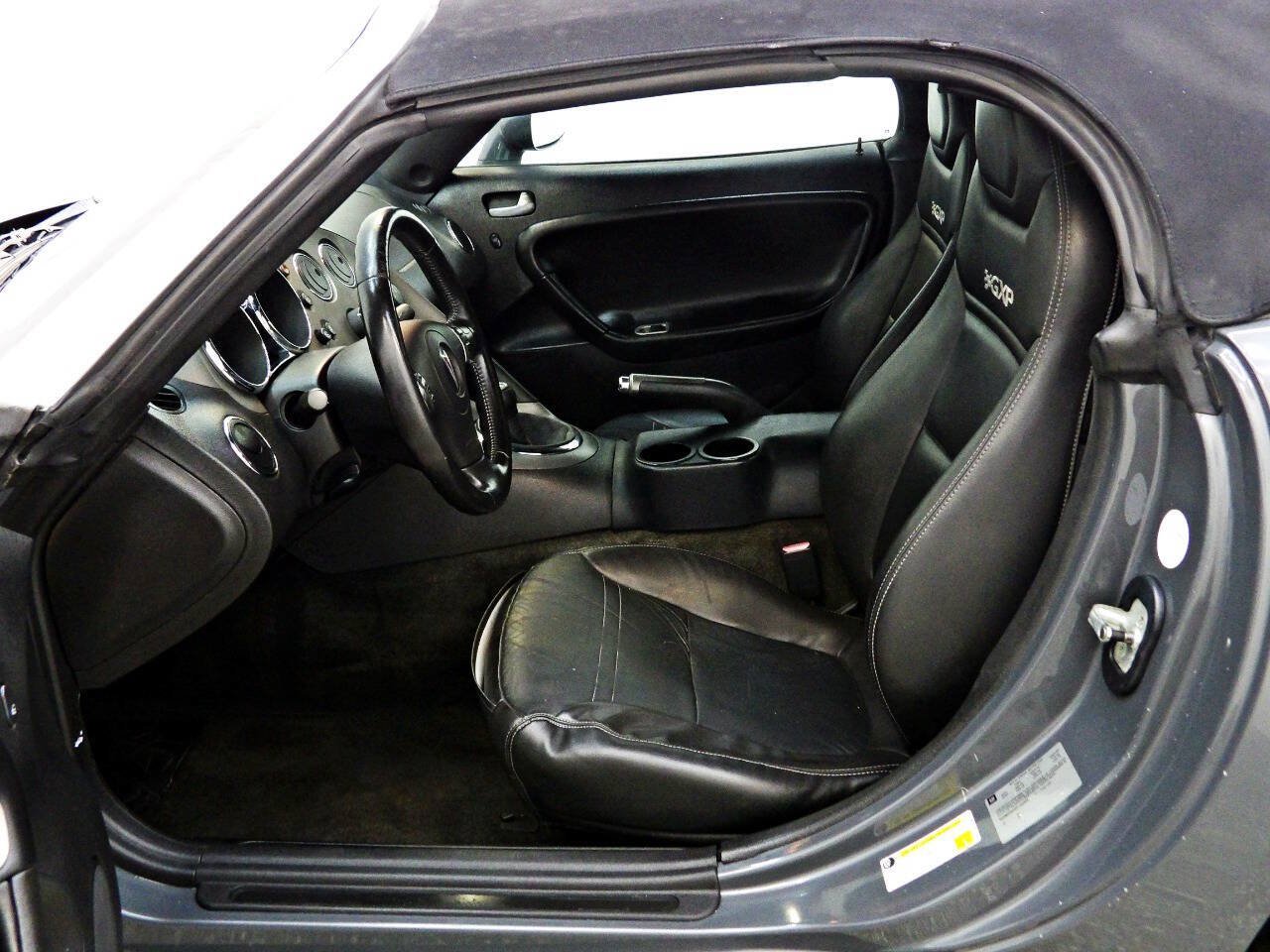 Used 2008 Pontiac Solstice GXP w/ Premium Package RWD image 8