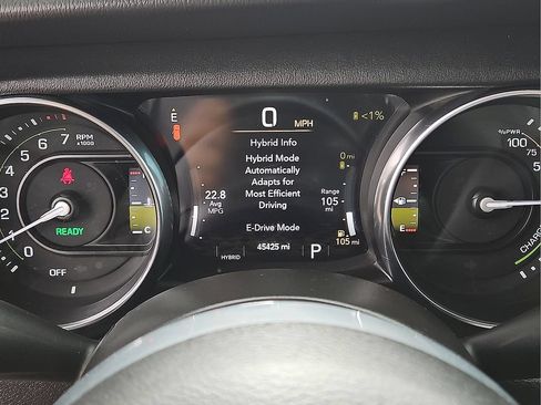 Used 2022 Jeep Wrangler Unlimited Sahara AWD/4WD image 23