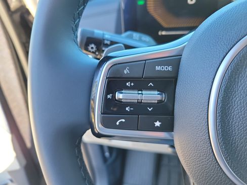 New 2026 Kia Carnival EX image 14