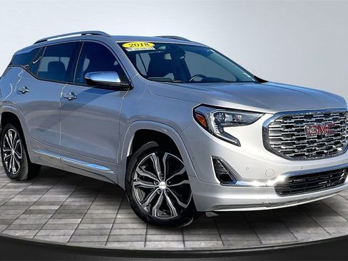 Used 2018 GMC Terrain Denali w/ Advanced Safety Package image 12