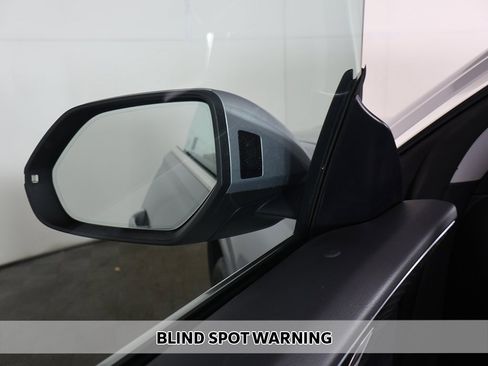 Used 2022 Audi Q8 Premium w/ Convenience Package image 6