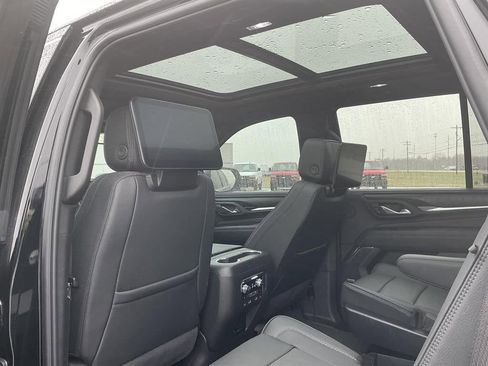 Used 2024 GMC Yukon Denali w/ Advanced Technology Package image 18