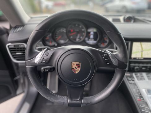 Used 2016 Porsche Panamera 4 Edition image 30