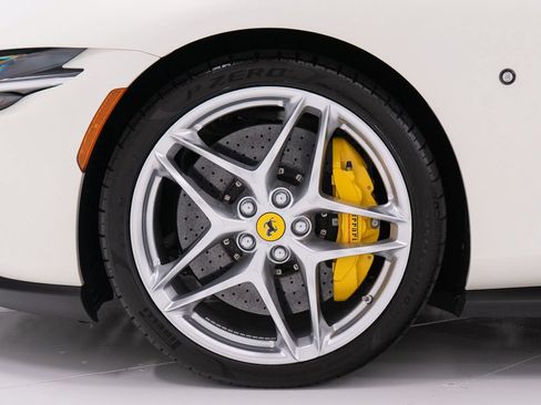 Used 2025 Ferrari Roma Spider RWD image 40