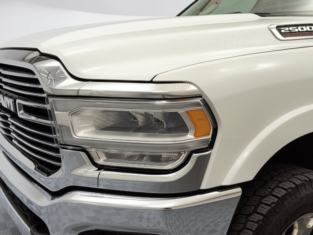Used 2019 RAM 2500 Laramie AWD/4WD image 12