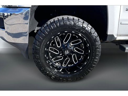 Used 2015 Chevrolet Silverado 3500 LT w/ LT Convenience Package image 14