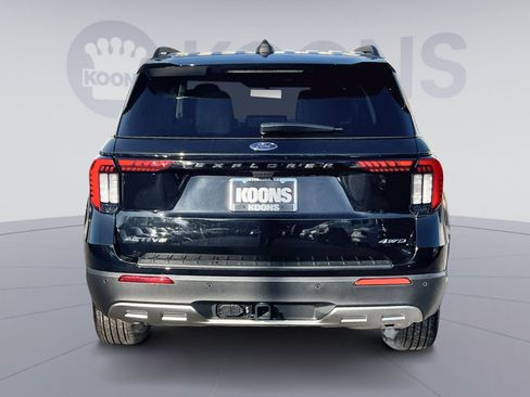 Used 2025 Ford Explorer Active w/ Active Comfort Package image 5