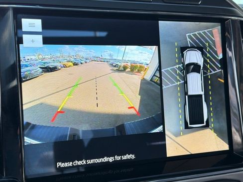 Used 2022 Ford F450 Platinum w/ FX4 Off-Road Package image 19