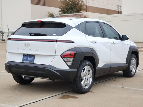 New 2026 Hyundai Kona SE image 4