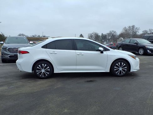 Used 2022 Toyota Corolla LE image 30