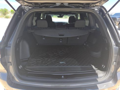Used 2025 Jeep Grand Cherokee Laredo X RWD image 21