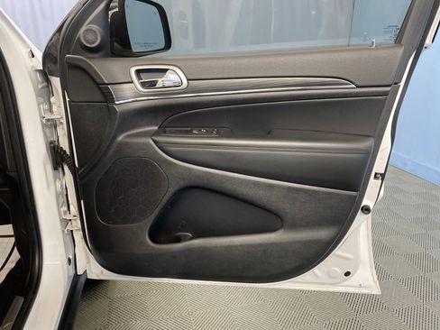 Certified 2022 Jeep Grand Cherokee Limited image 52