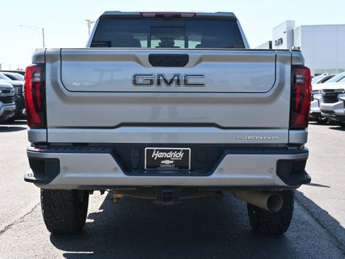 Used 2025 GMC Sierra 2500 Denali Ultimate w/ Max Trailering Package image 13