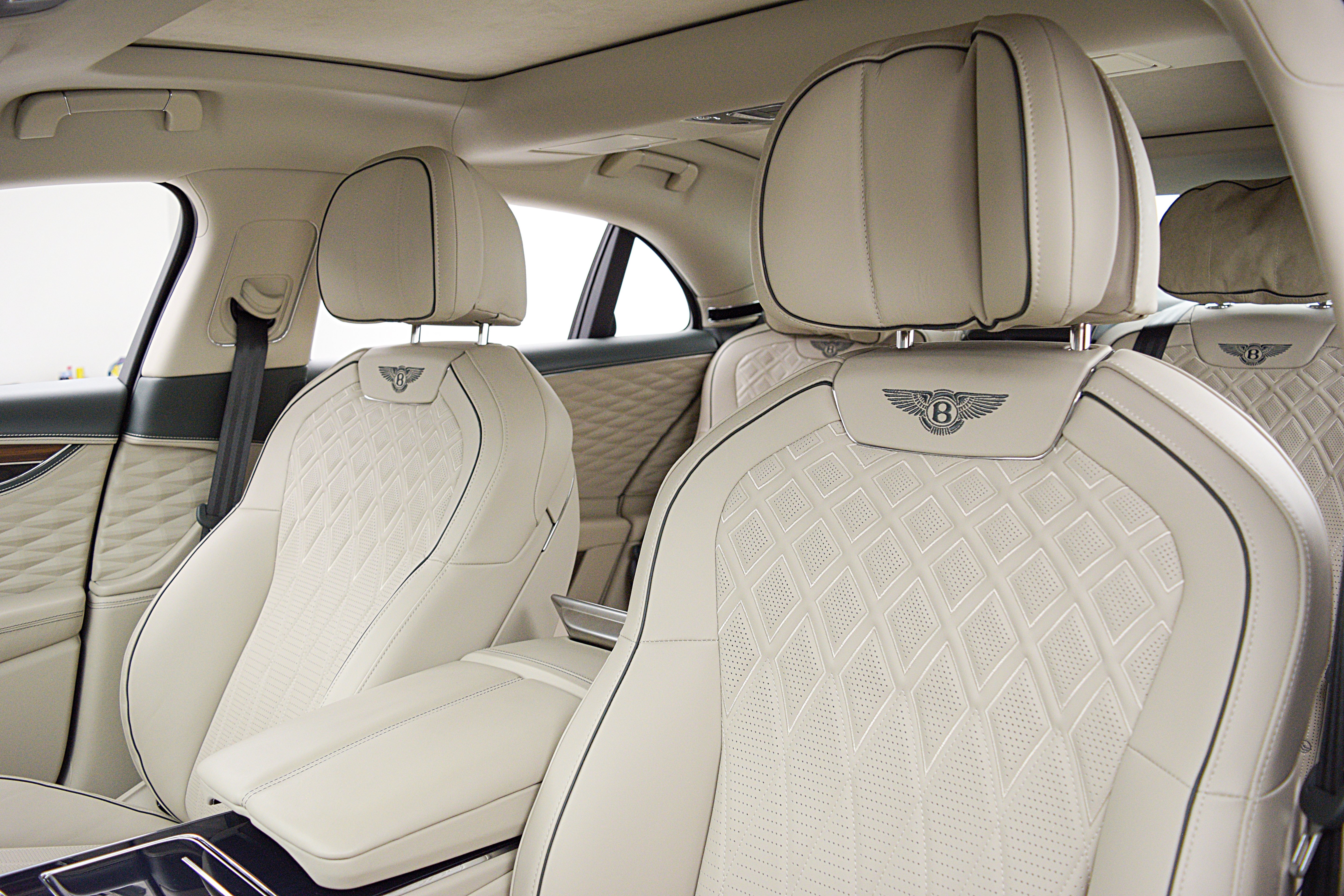 Certified 2022 Bentley Flying Spur V8 AWD/4WD image 22