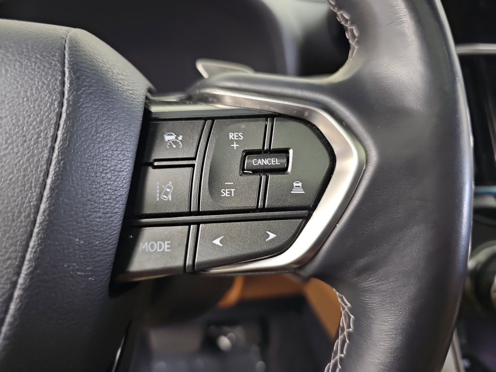 Used 2022 Lexus LX 600 4WD w/ Appearance Package image 21