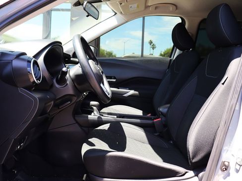 Used 2023 Nissan Kicks SV w/ Exterior Package image 38