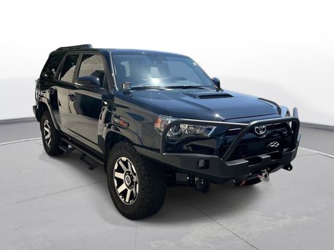 Used 2024 Toyota 4Runner TRD Off-Road Premium w/ Moonroof Package AWD/4WD image 4