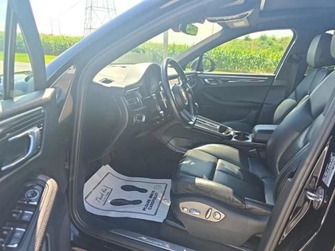 Used 2023 Porsche Macan S AWD/4WD image 4