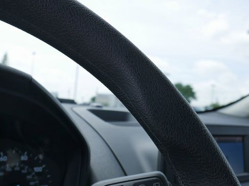 Used 2022 Ford EcoSport S image 40