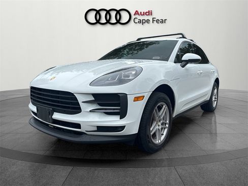 Used 2020 Porsche Macan image 3