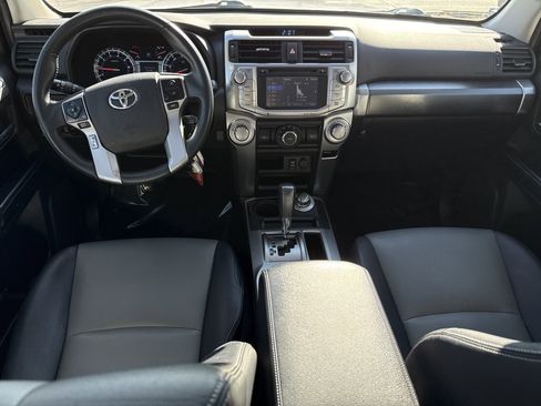 Used 2016 Toyota 4Runner SR5 image 16