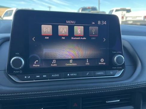 Used 2025 Nissan Rogue SV AWD/4WD image 37