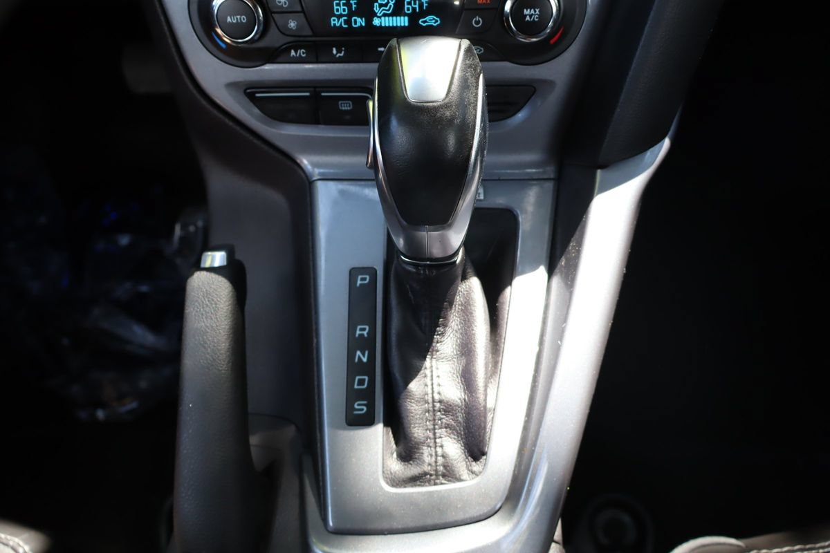 Used 2014 Ford Focus Titanium FWD image 35